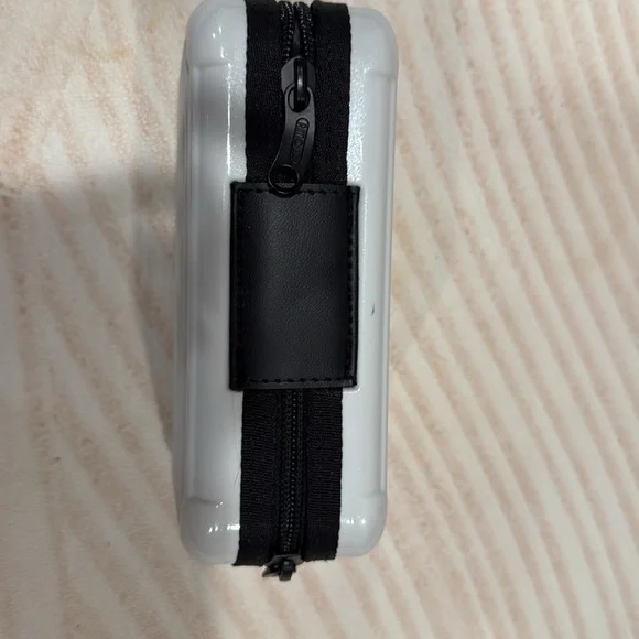 Rimowa Luggage Amenity Kit Case Toiletries Travel Blue Zip Pouch One Size - Picture 2 of 3